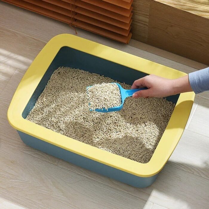 Large Capacity Semi-Enclosed Cat Litter Box - Image 4