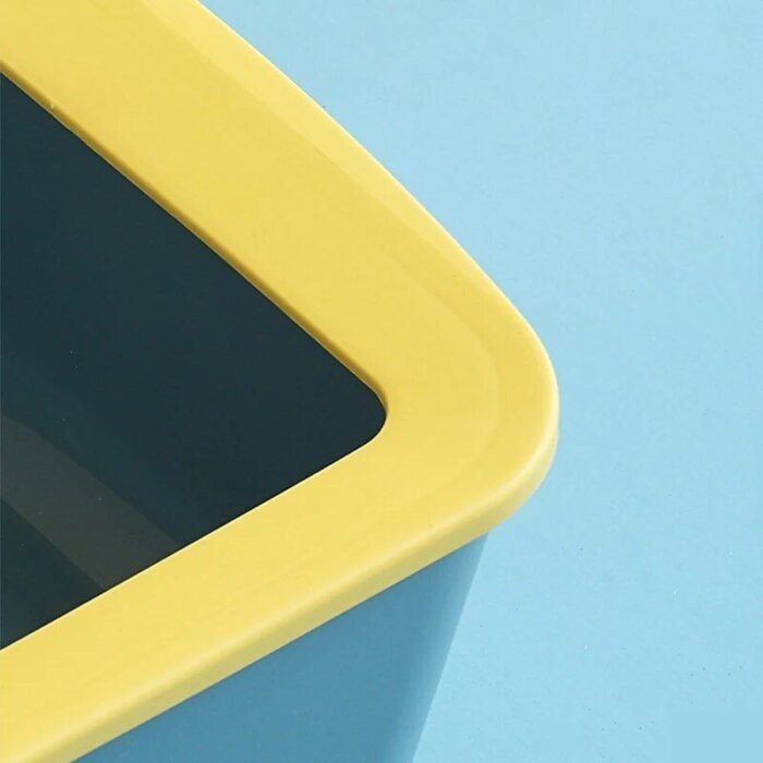 Large Capacity Semi-Enclosed Cat Litter Box - Image 3