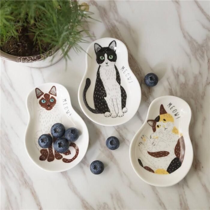 Charming Cartoon Cat Ceramic Snack Plate - Image 1