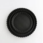 Versatile Non-Stick Carbon Steel Pie Pan with Removable Bottom - Image 4