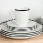 Elegant Black 16-Piece Ceramic Dinnerware Set - Image 5
