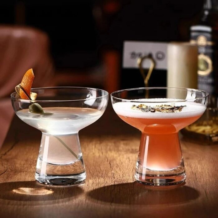 Elegant Transparent Flying Saucer Cocktail Glasses - Image 5