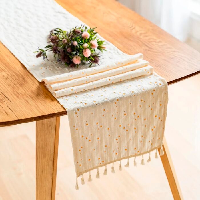 Elegant Daisy Tassel Table Runner - Image 1