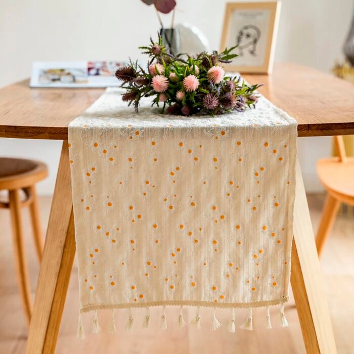 Elegant Daisy Tassel Table Runner - Image 2