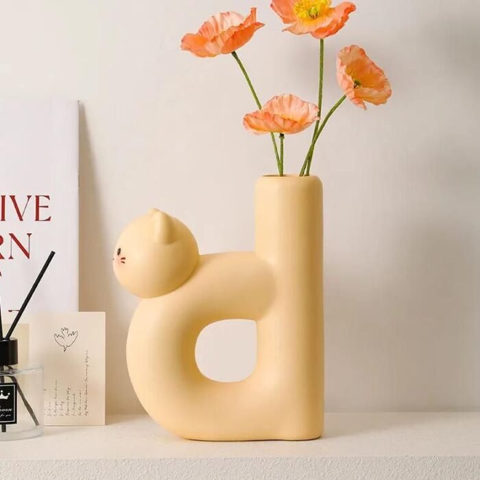 Charming Cat Letter D-Shaped Resin Vase - Image 7