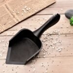 Efficient Fine-Holed Litter Scooper for Pets - Image 5